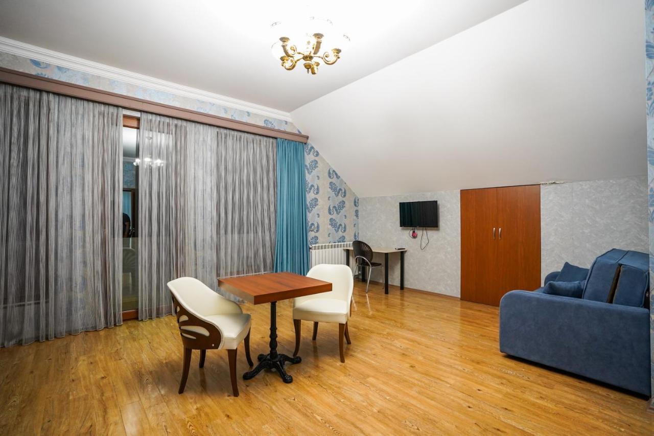 Natali Hotel Borjomi Luaran gambar