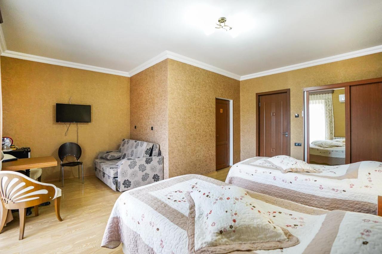 Natali Hotel Borjomi Luaran gambar